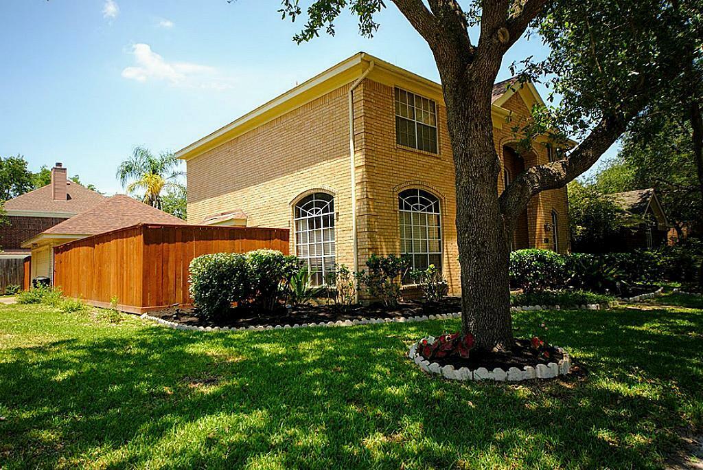 Property Photo: 14218 Swallowfield TX 77077