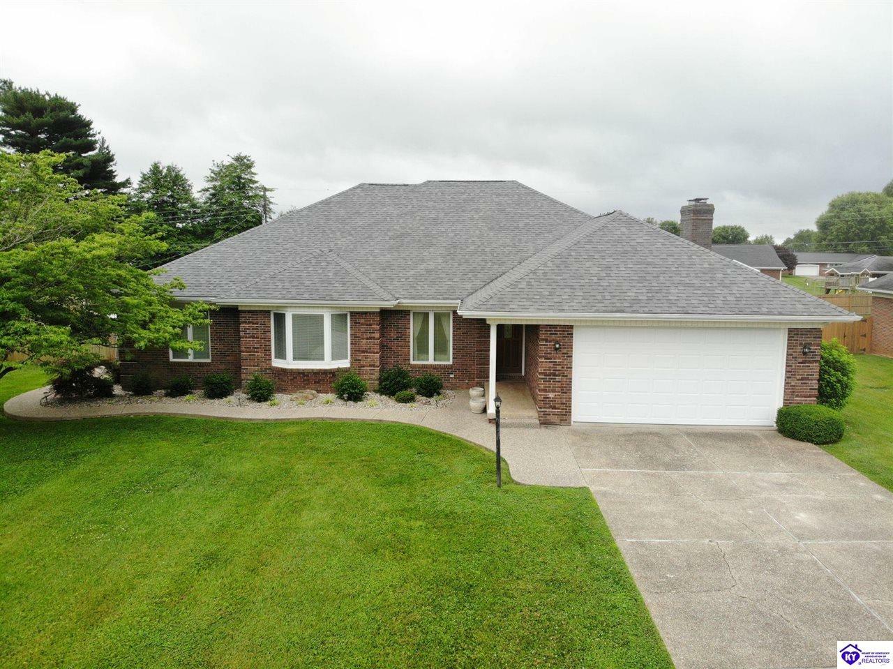 Property Photo: 81 Farmington Drive KY 42748