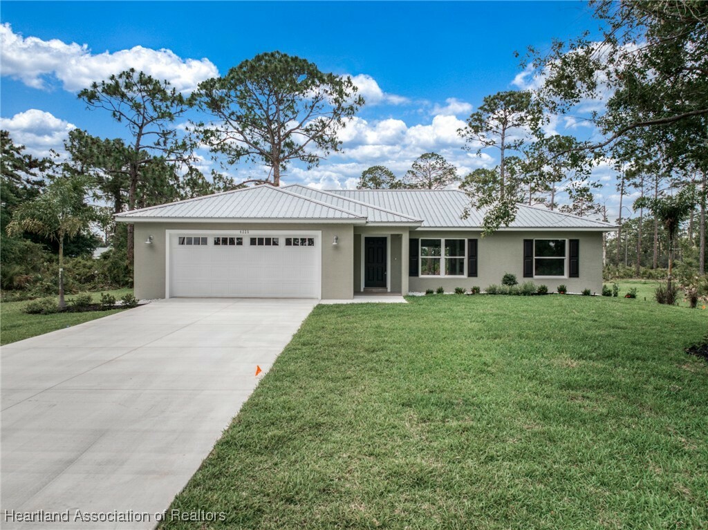 Property Photo:  4225 Cooper Drive  FL 33872 