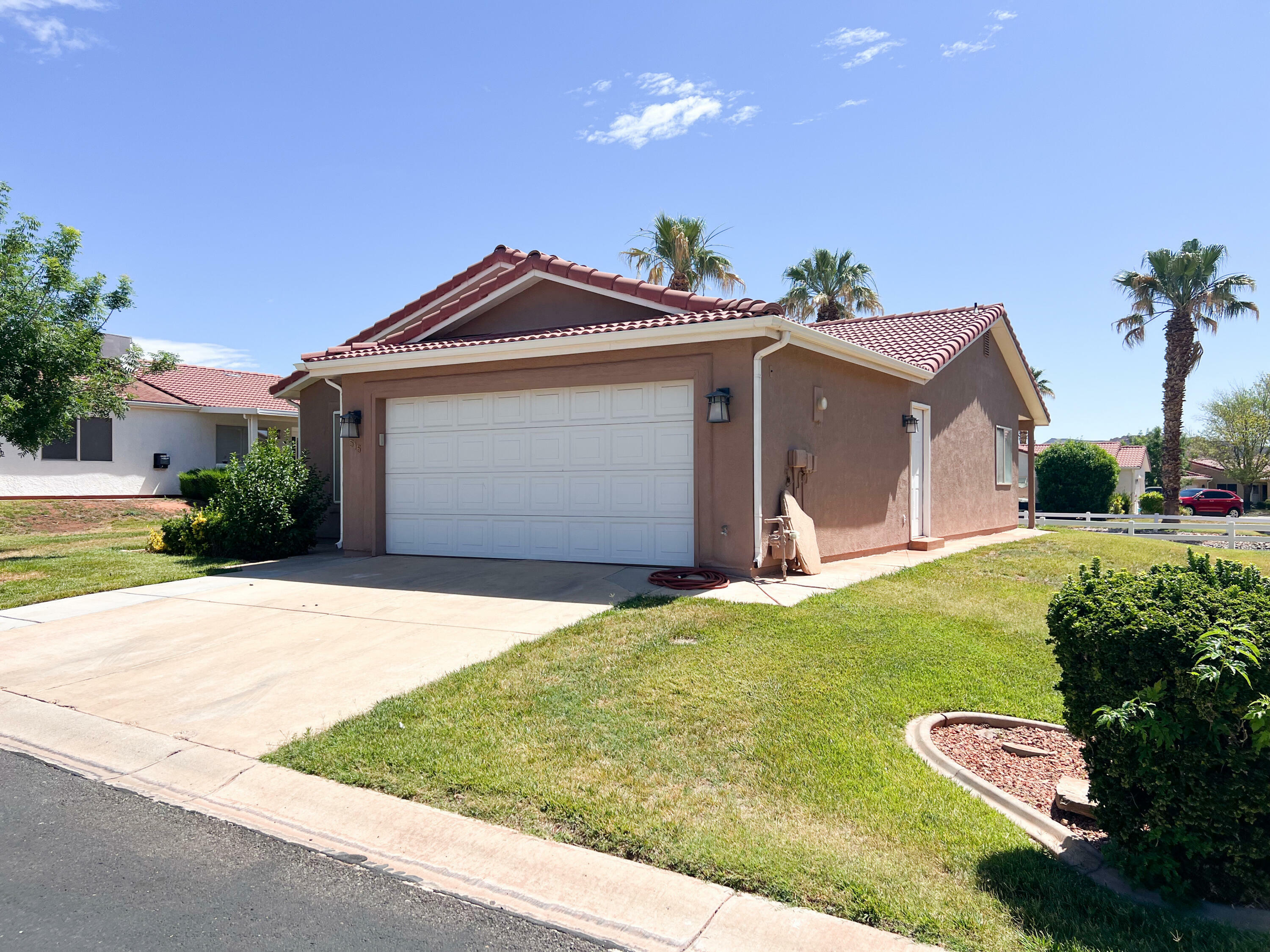 Property Photo:  515 S Siesta Dr  UT 84738 