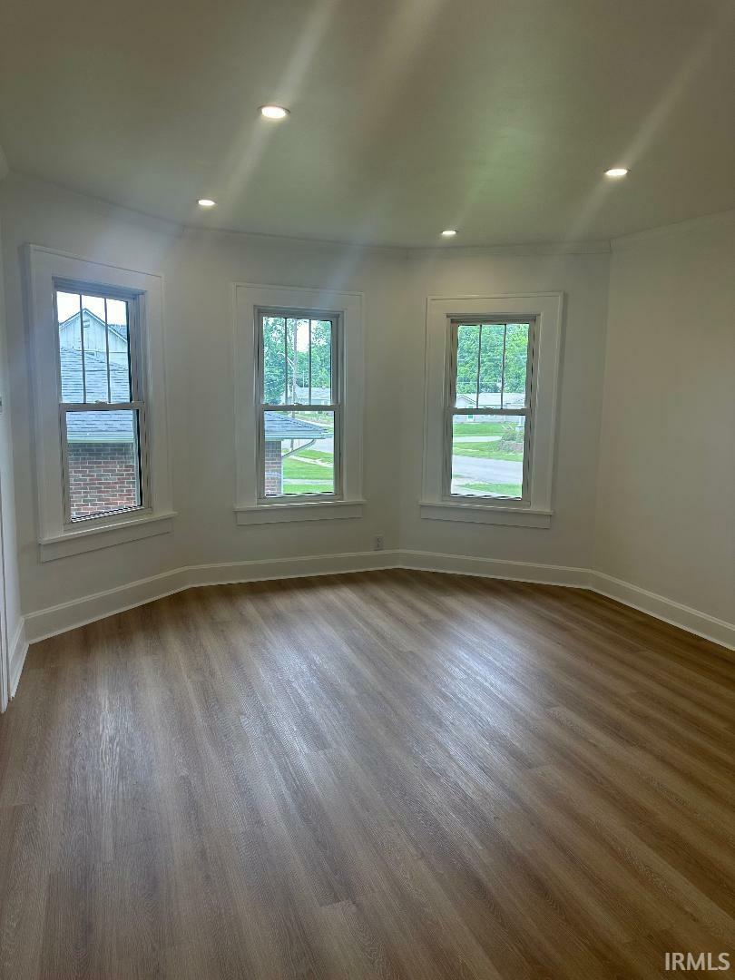 Property Photo: 305 N Seminary Street IN 47670