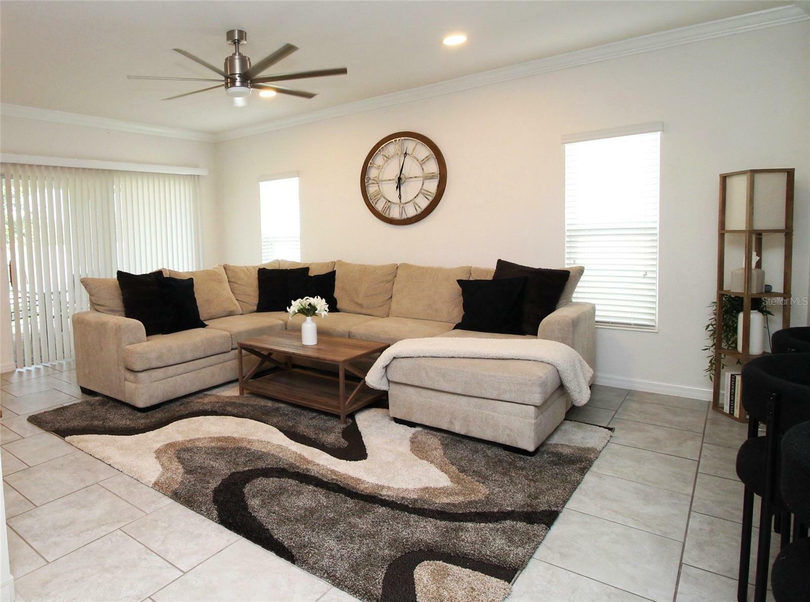 Property Photo:  