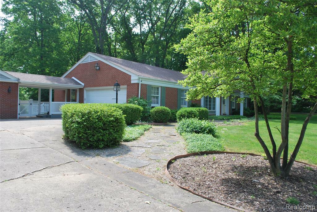 1512 Rulane Drive  Lapeer MI 48446 1357 photo