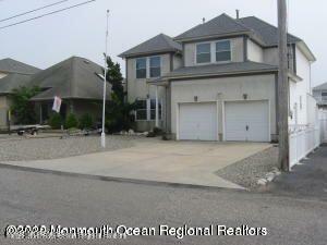 Property Photo: 1712 Rue Mirador NJ 08742