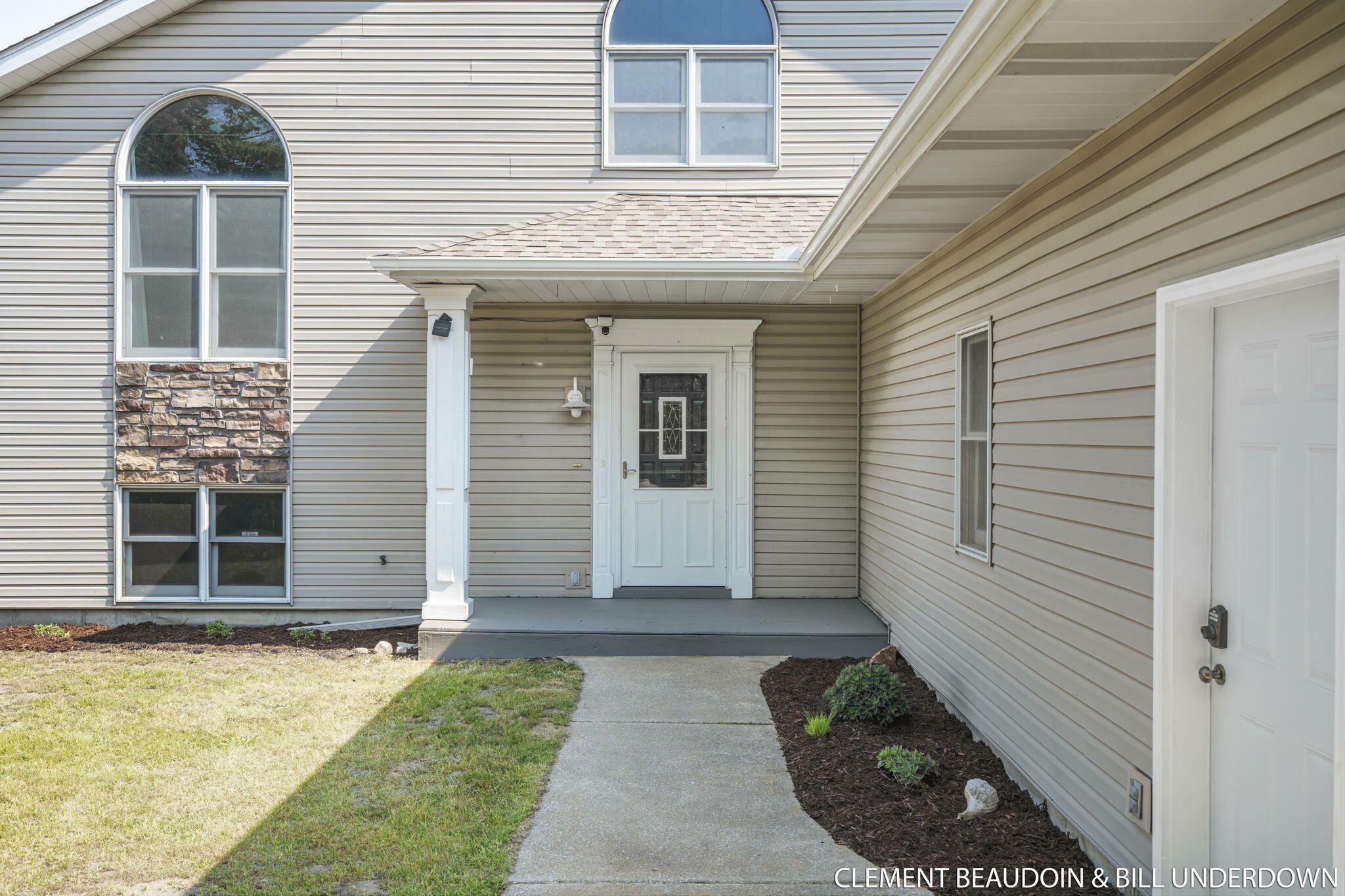 Property Photo: 6803 Dale Court MI 49408