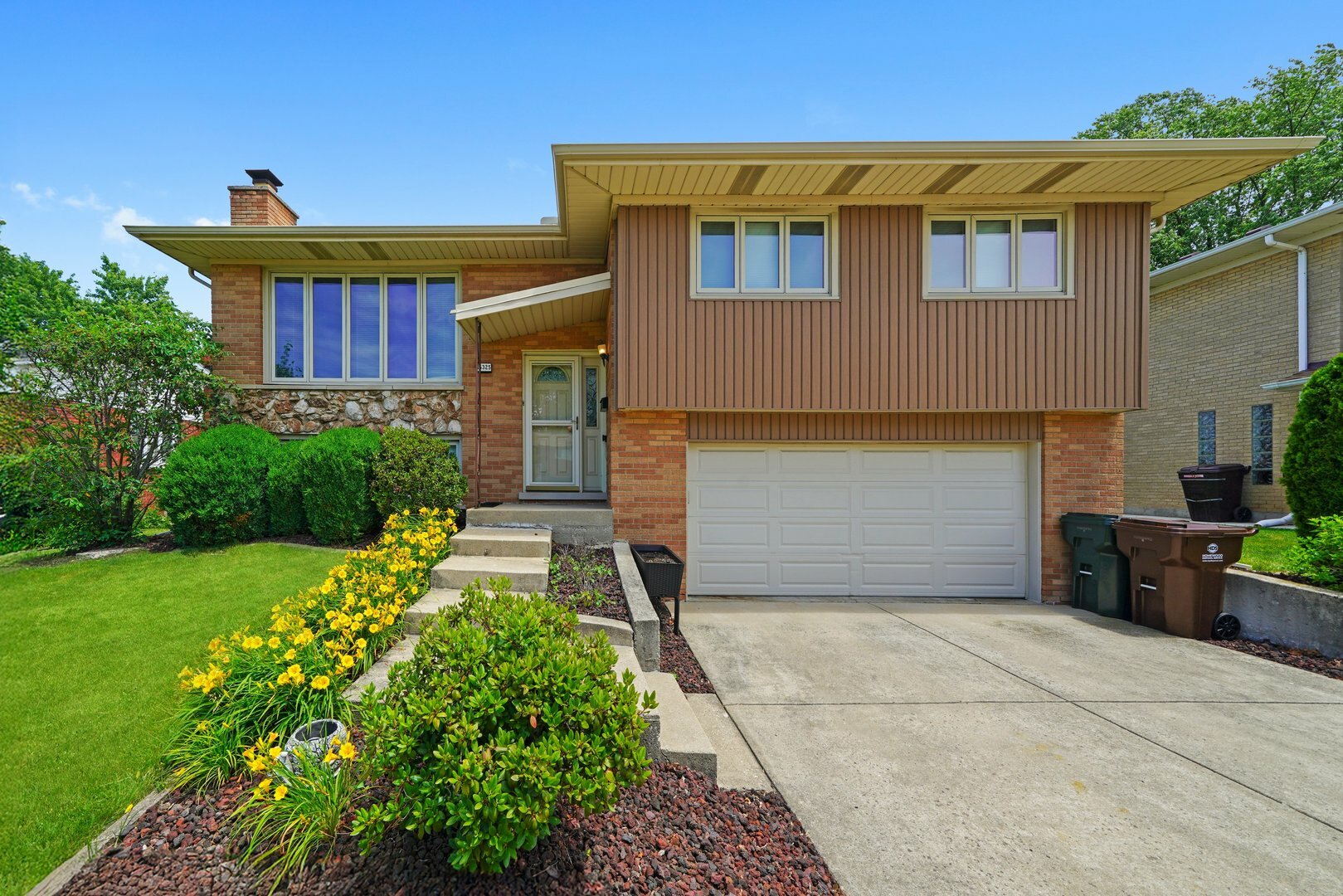 Property Photo: 15325 Orchard Lane IL 60452