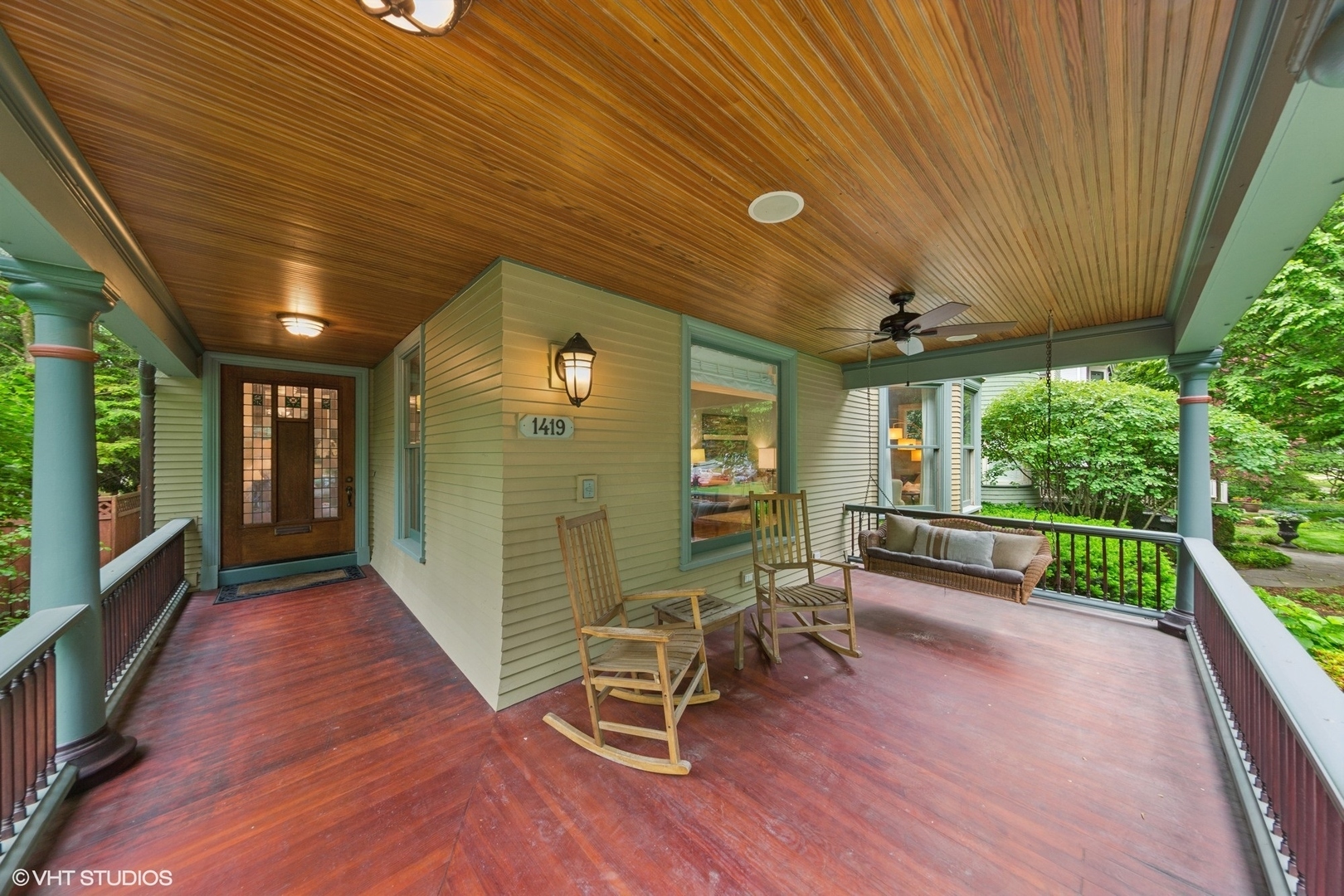 Property Photo: 1419 Judson Avenue IL 60201