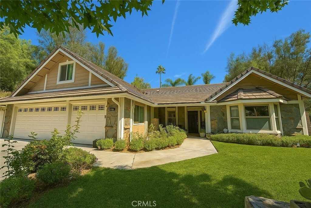 Property Photo: 5825 Paseo De La Cumbre CA 92887