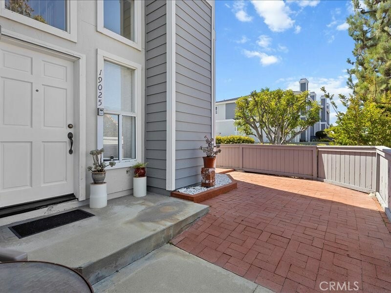 19025 Windridge Lane  Huntington Beach CA 92646 photo