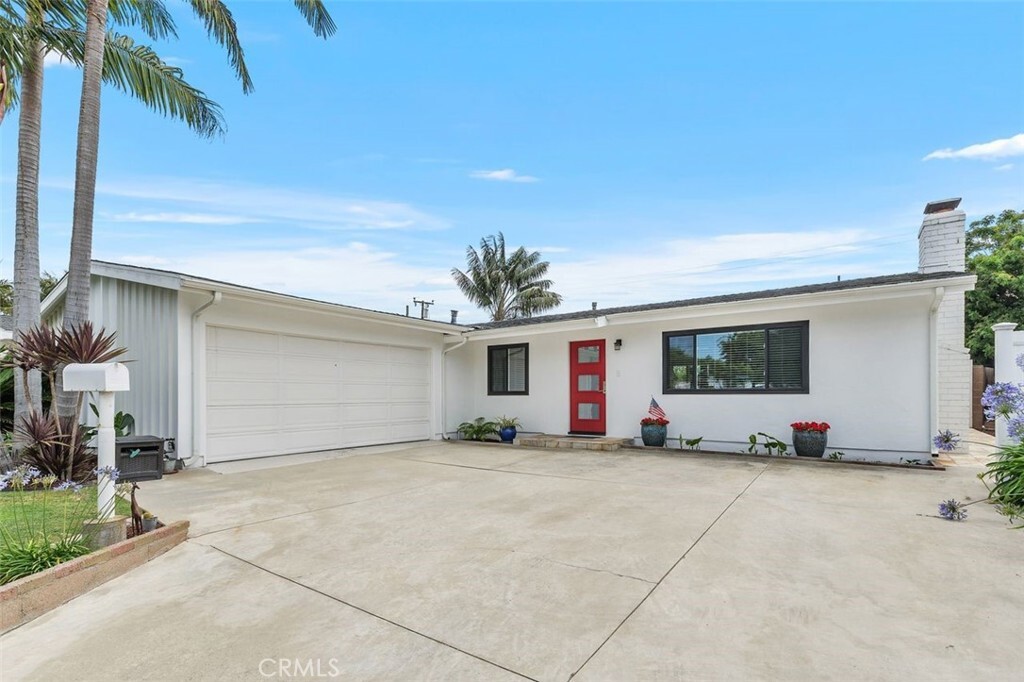 Property Photo: 5072 Cumberland Avenue CA 92683