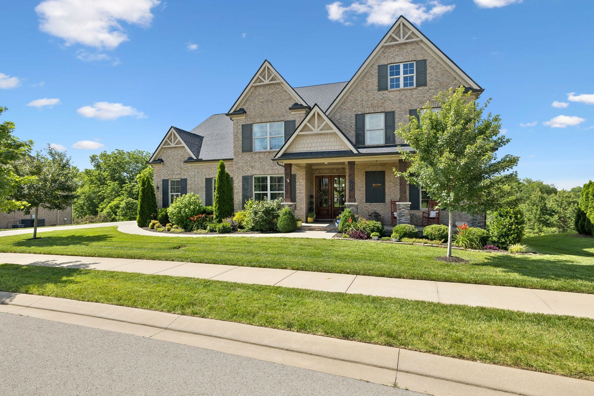 Property Photo: 1006 Cumberland Valley Dr TN 37064