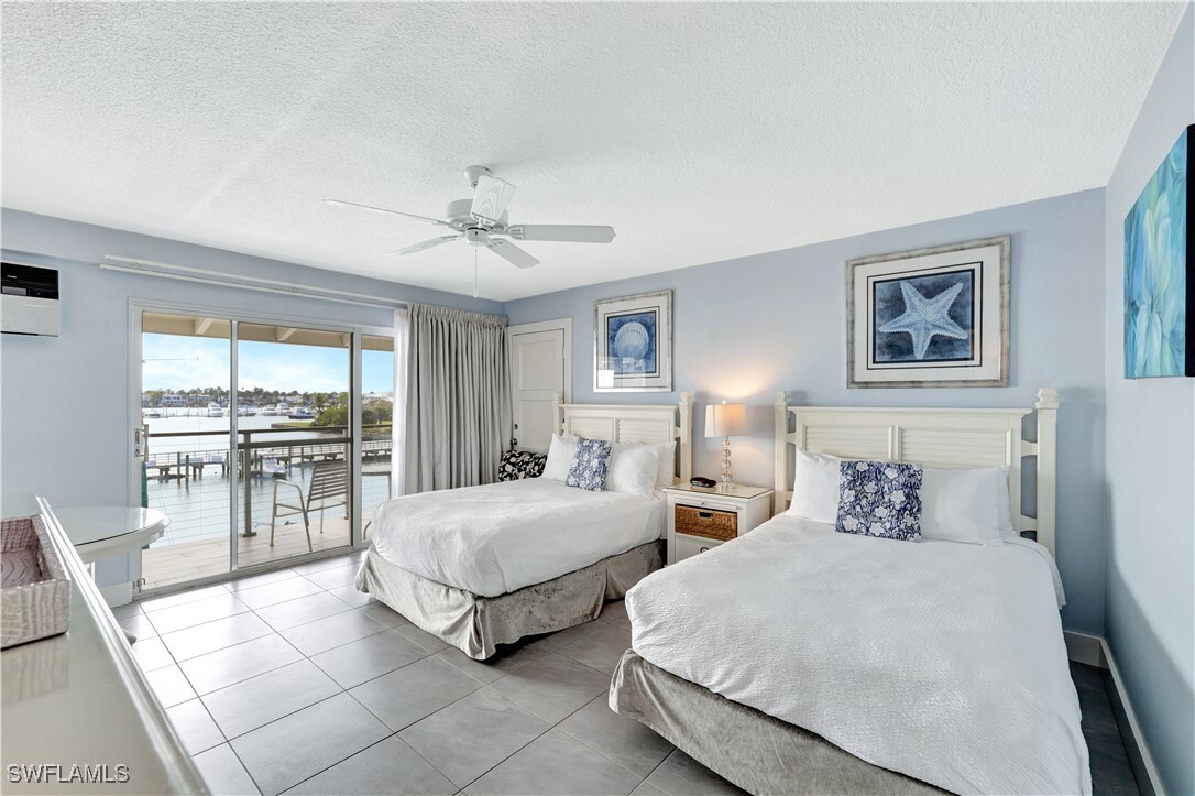 Property Photo: 900 Broad Avenue S 320 FL 34102