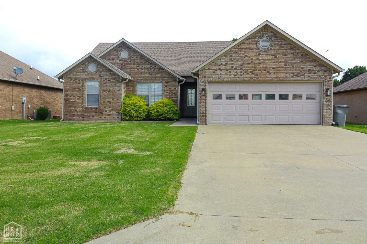 1203 Ryan Lane  Paragould AR 72450 photo