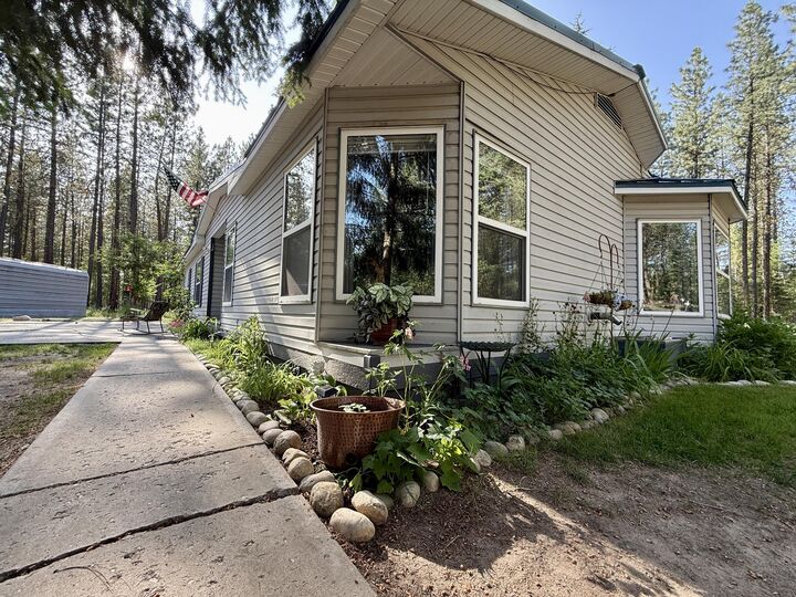 Property Photo: 1874 Brooks Rd WA 99126