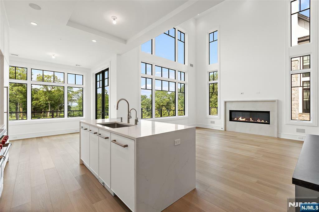 Property Photo: 24 Stone Bridge Court NJ 07627