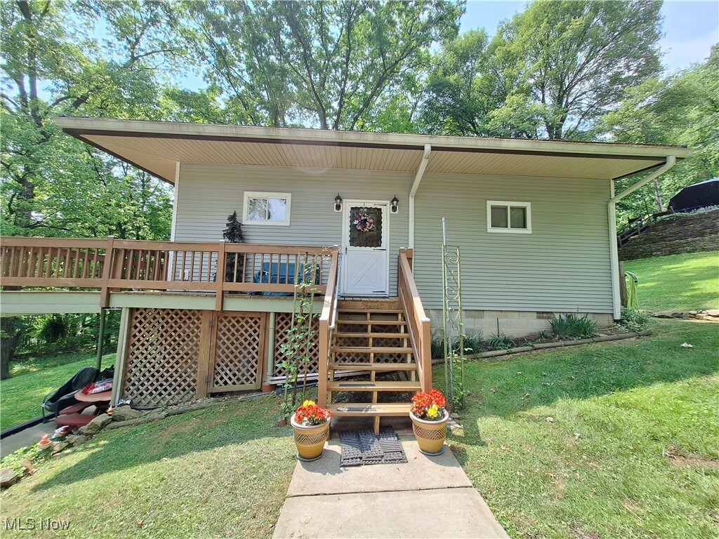 47033 Tomahawk Drive  Negley OH 44441 photo