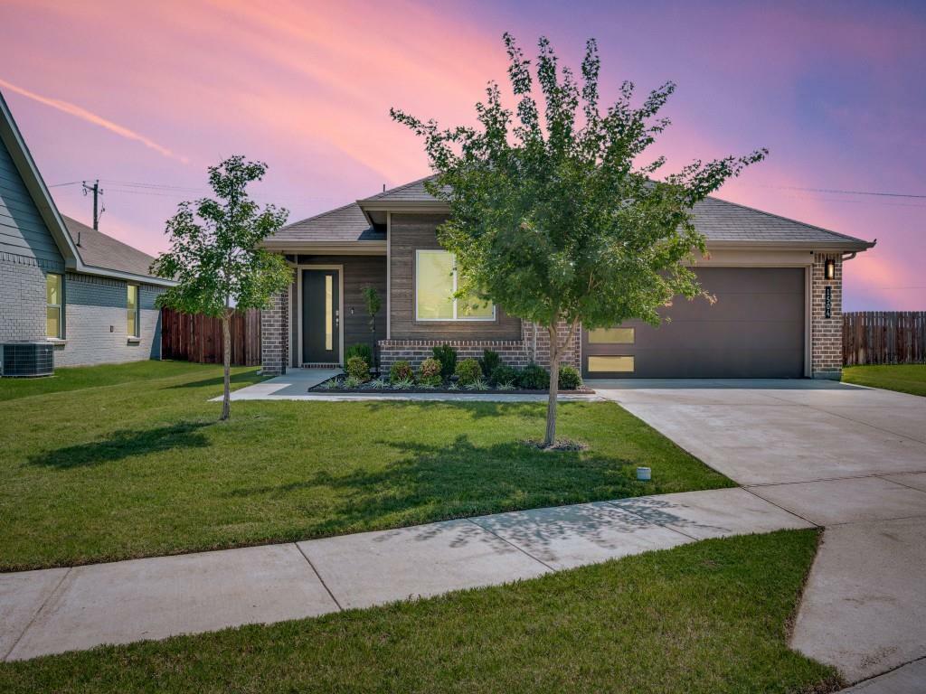 Property Photo:  1504 Central Park Drive  TX 76009 