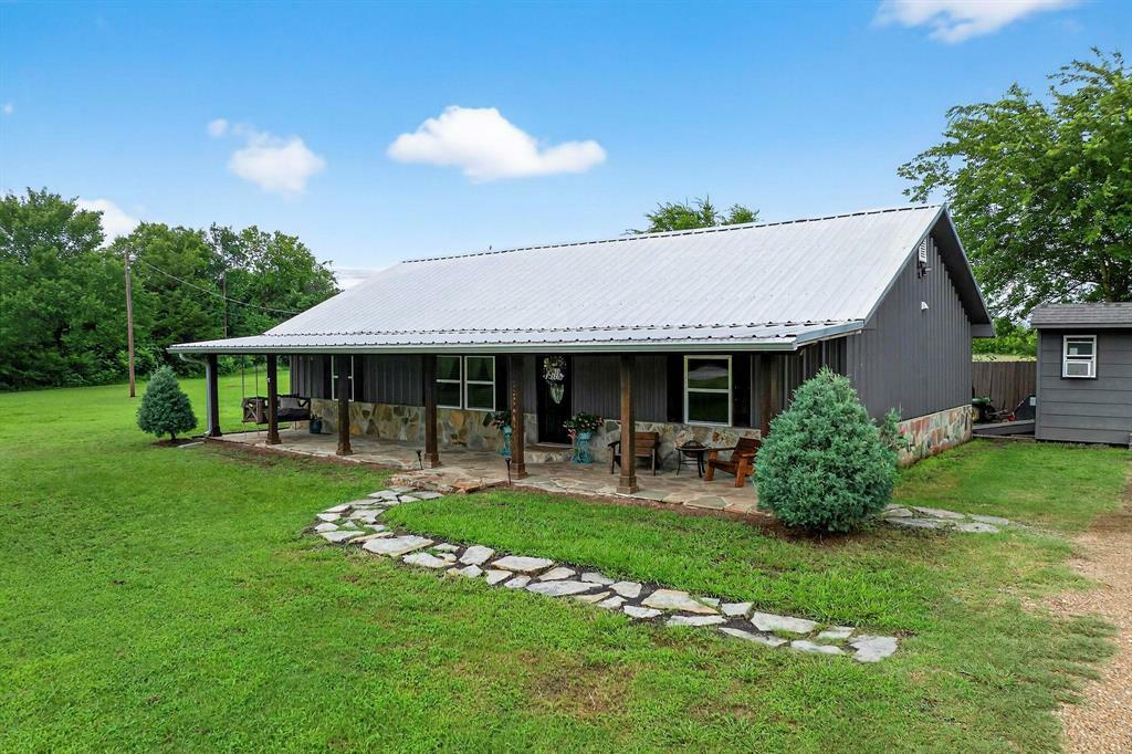 Property Photo: 1008 County Road 4759 TX 75482