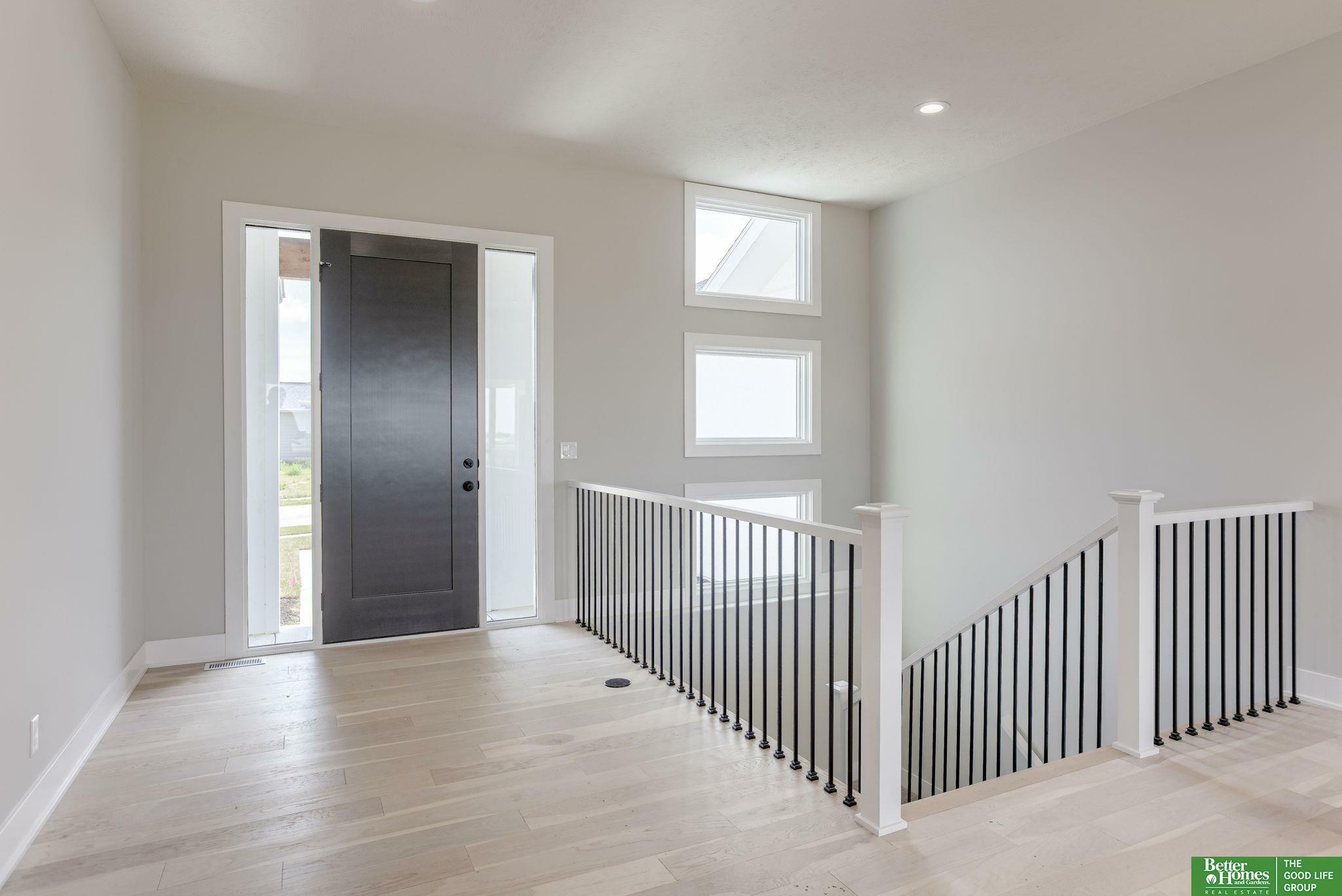 Property Photo: 5620 N 212th Street NE 68022