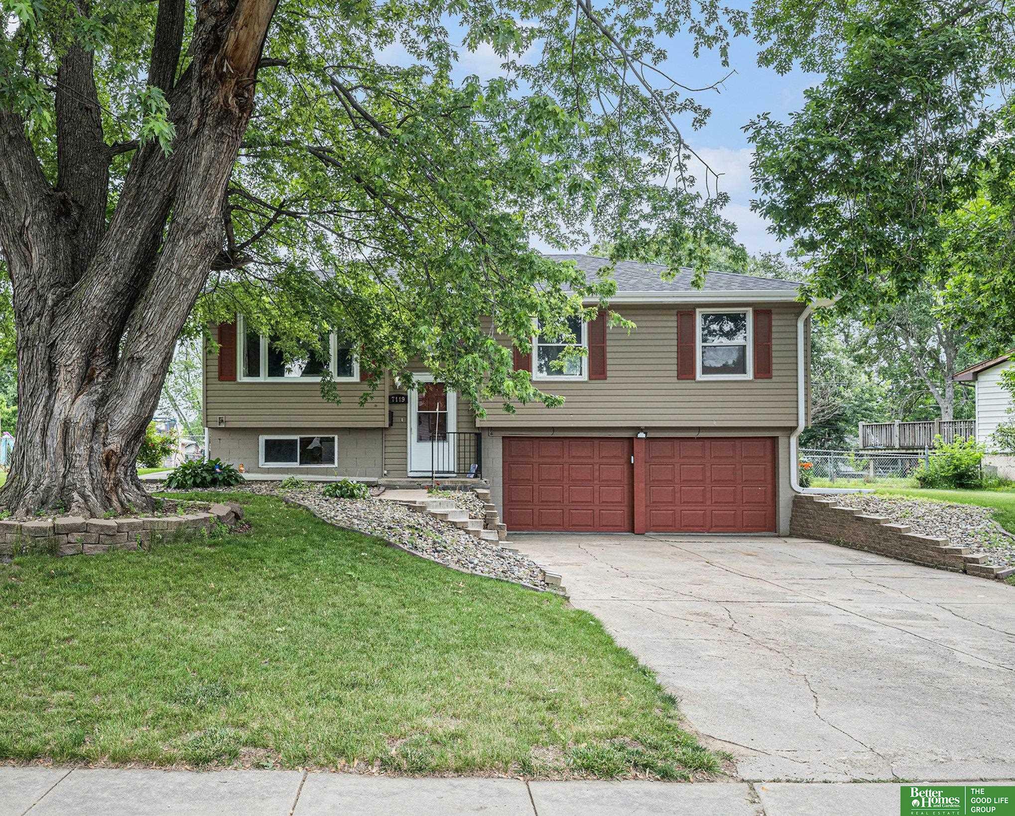Property Photo: 7119 Pine Drive NE 68128