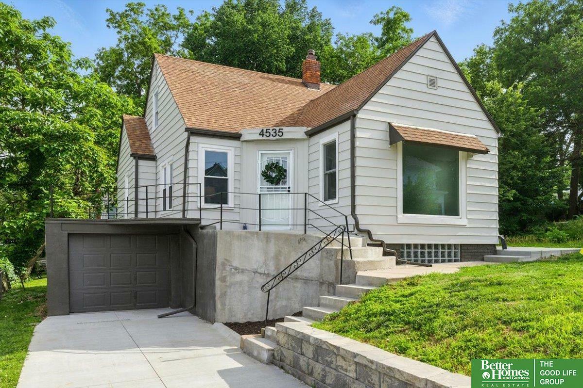 Property Photo: 4535 Bedford Avenue NE 68104