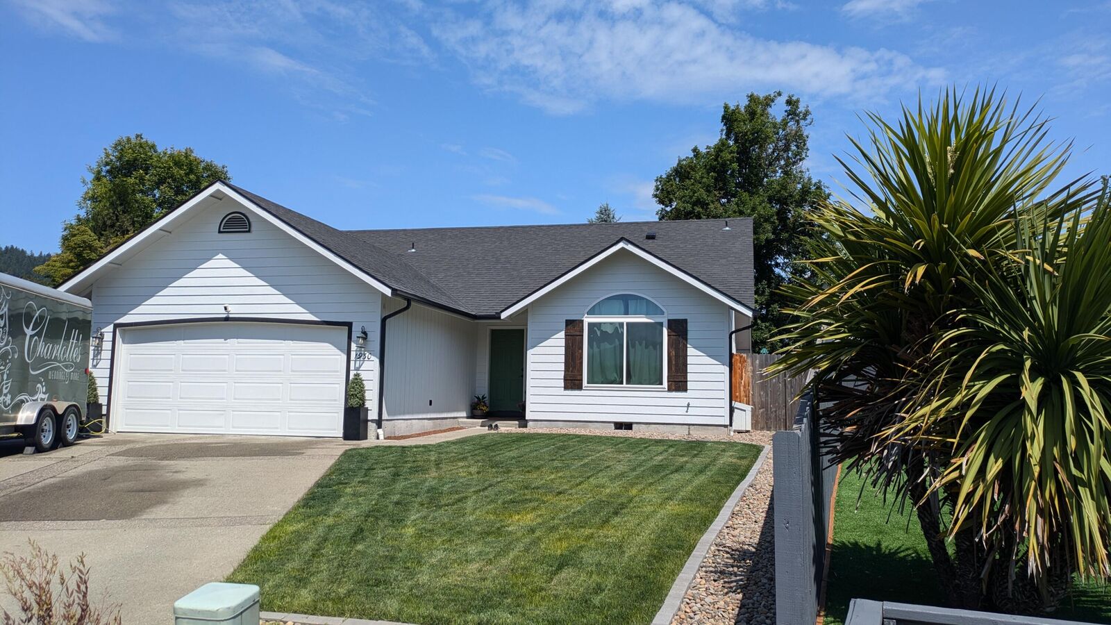 Property Photo: 1930 NW Donovan Court OR 97526