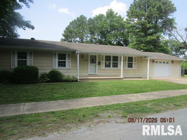 Property Photo: 800 N Buchanan Street IL 62812