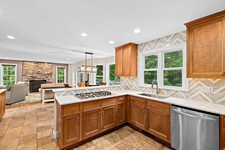 Property Photo:  102 Saddleworth Way  MA 02346 