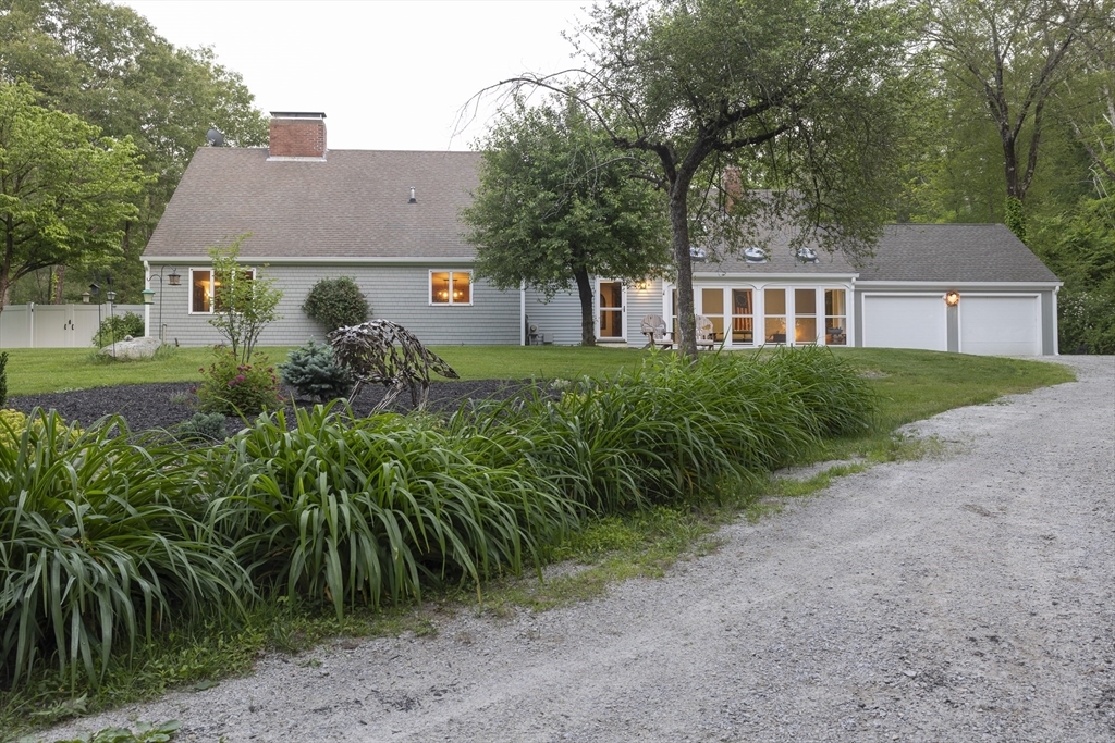 Property Photo: 696 Route 197 CT 06281