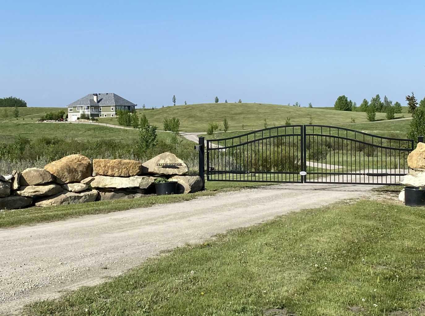 32325 Range Road 24  Rural Mountain View County AB T4H 4B8 photo
