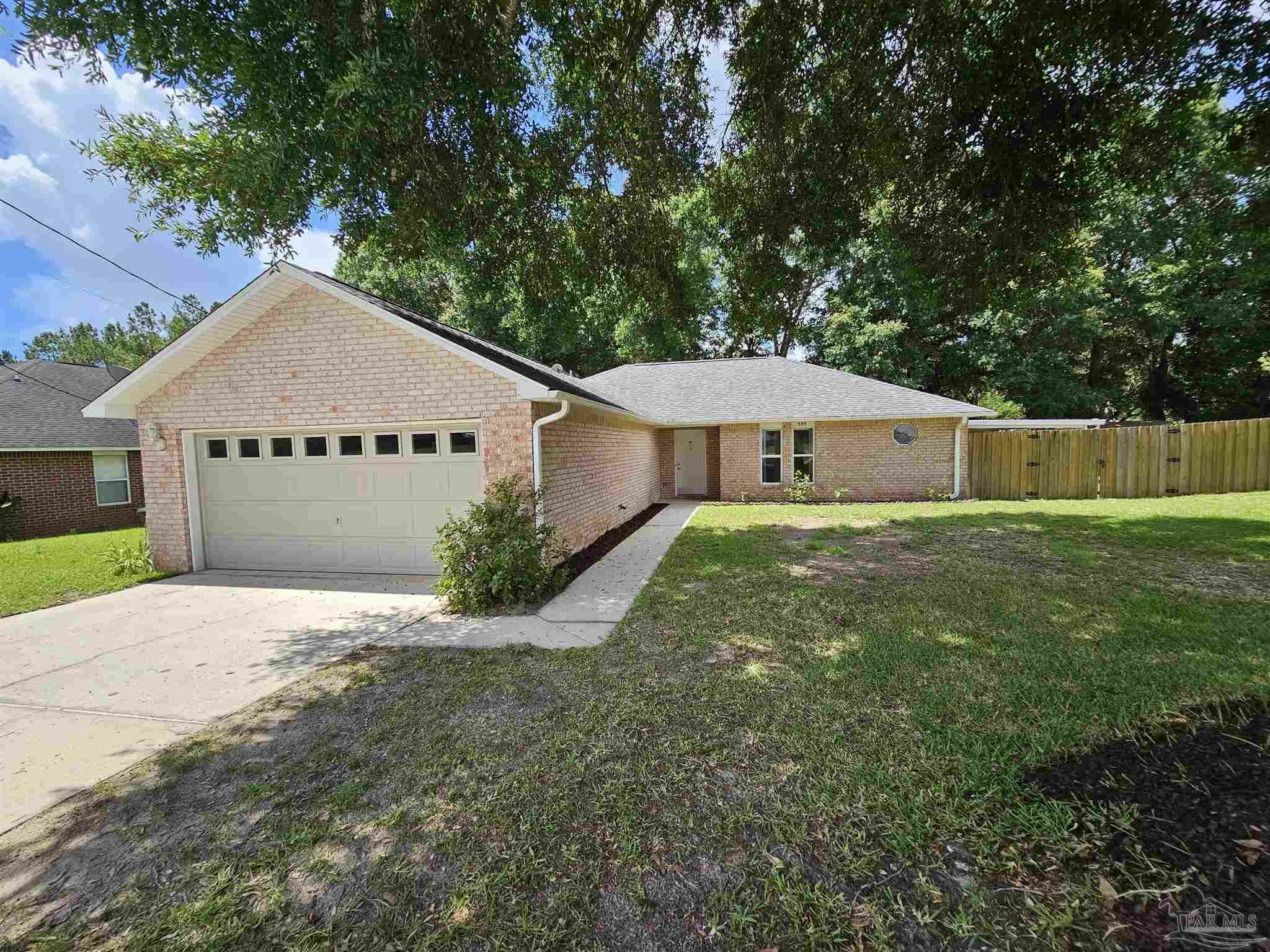 Property Photo: 555 Ard Dr FL 32526