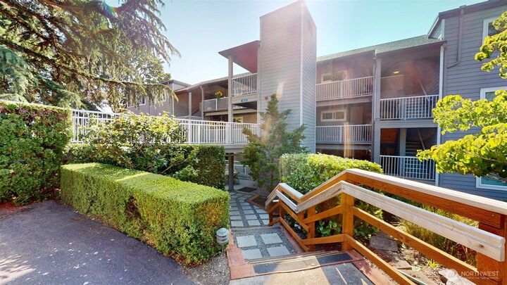 Property Photo: 424 14th Street #202 WA 98225