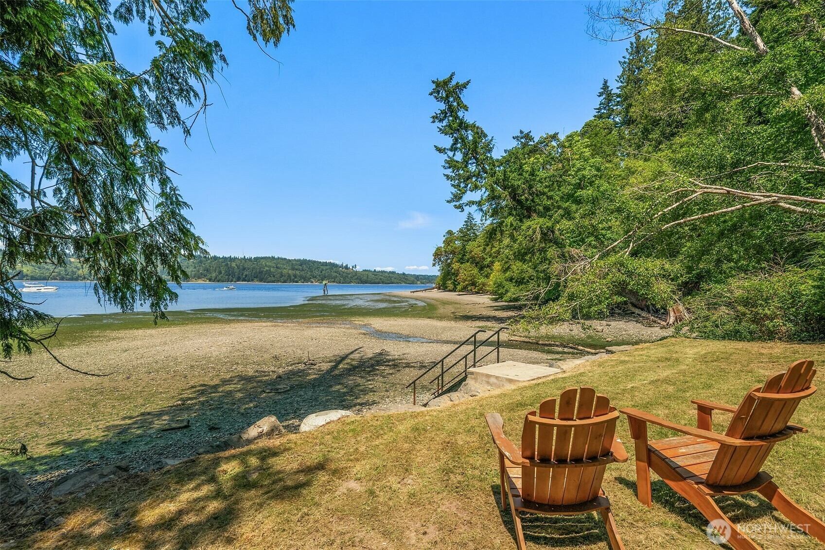 16305  Crescent Drive SW  Vashon WA 98070 photo
