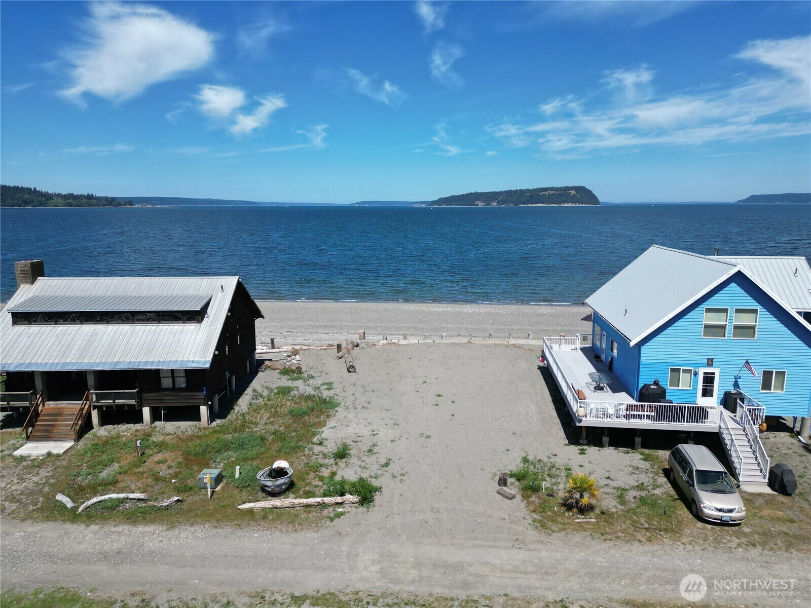 Property Photo: 10 N Sandpoint Way WA 98206