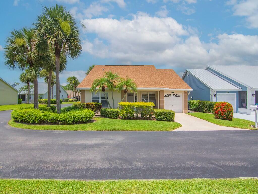 Property Photo: 326 NW Tuscany Court FL 34986