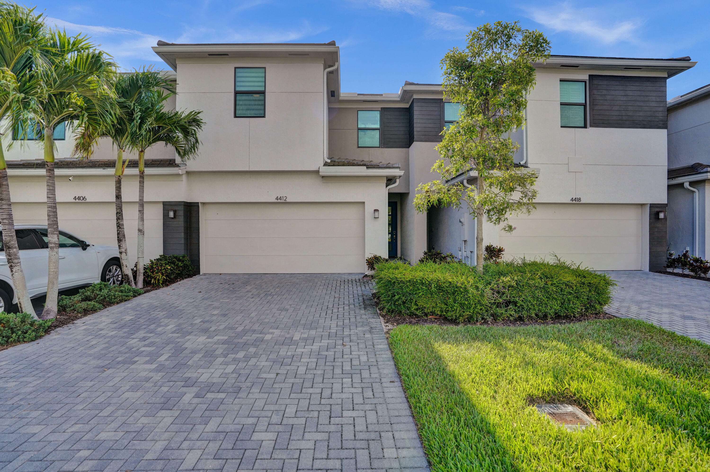 Property Photo: 4412 Serpens Lane FL 33467