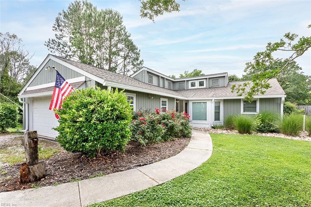 Property Photo:  112 Smokehouse Ln  VA 23185 