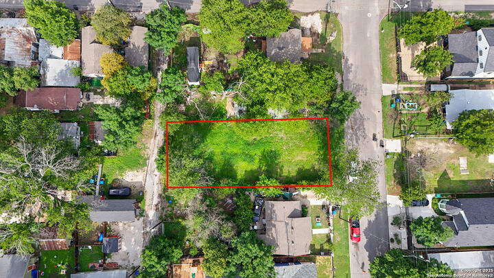 Property Photo:  1131 Center  TX 78202 