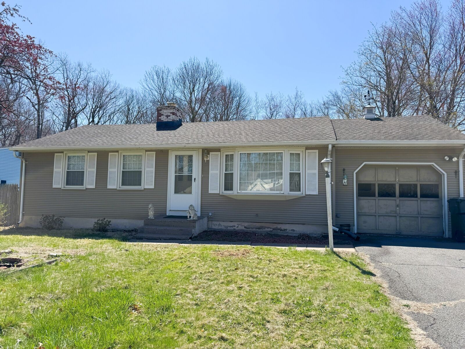 Property Photo: 809 Burnham Street CT 06108