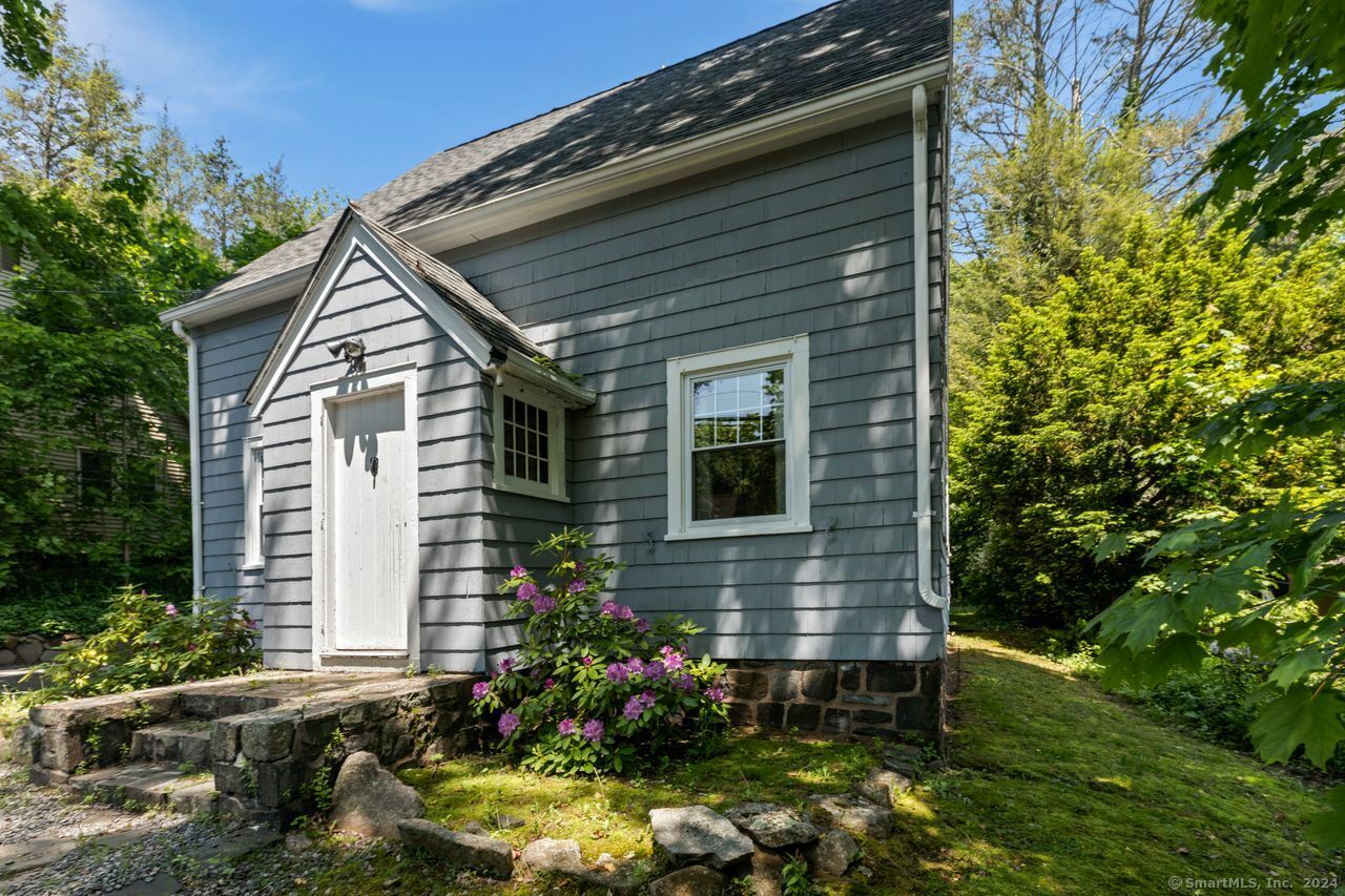 Property Photo: 141 Cannon Street CT 06518