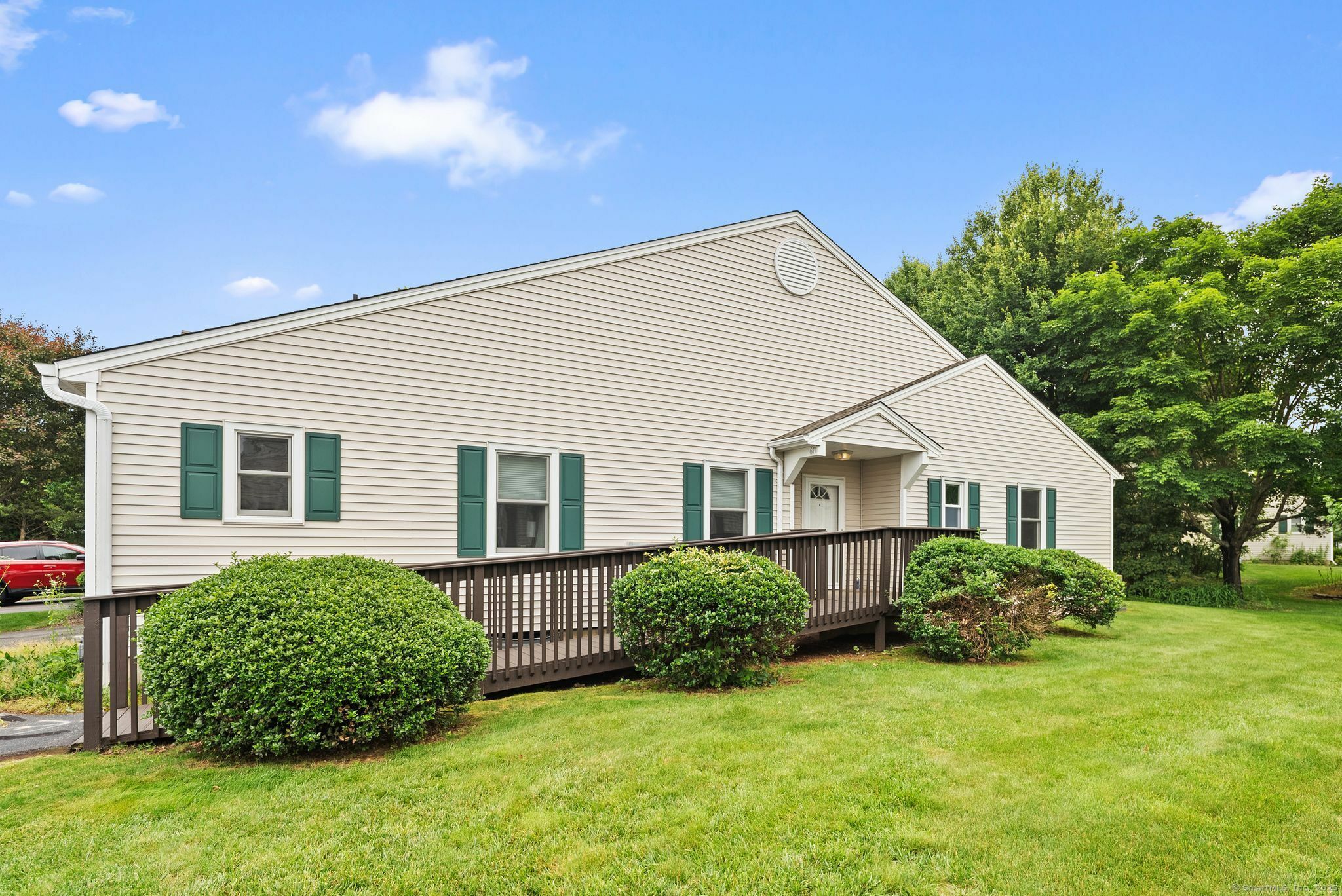 Property Photo:  671 Ledgeview Court 671  CT 06489 