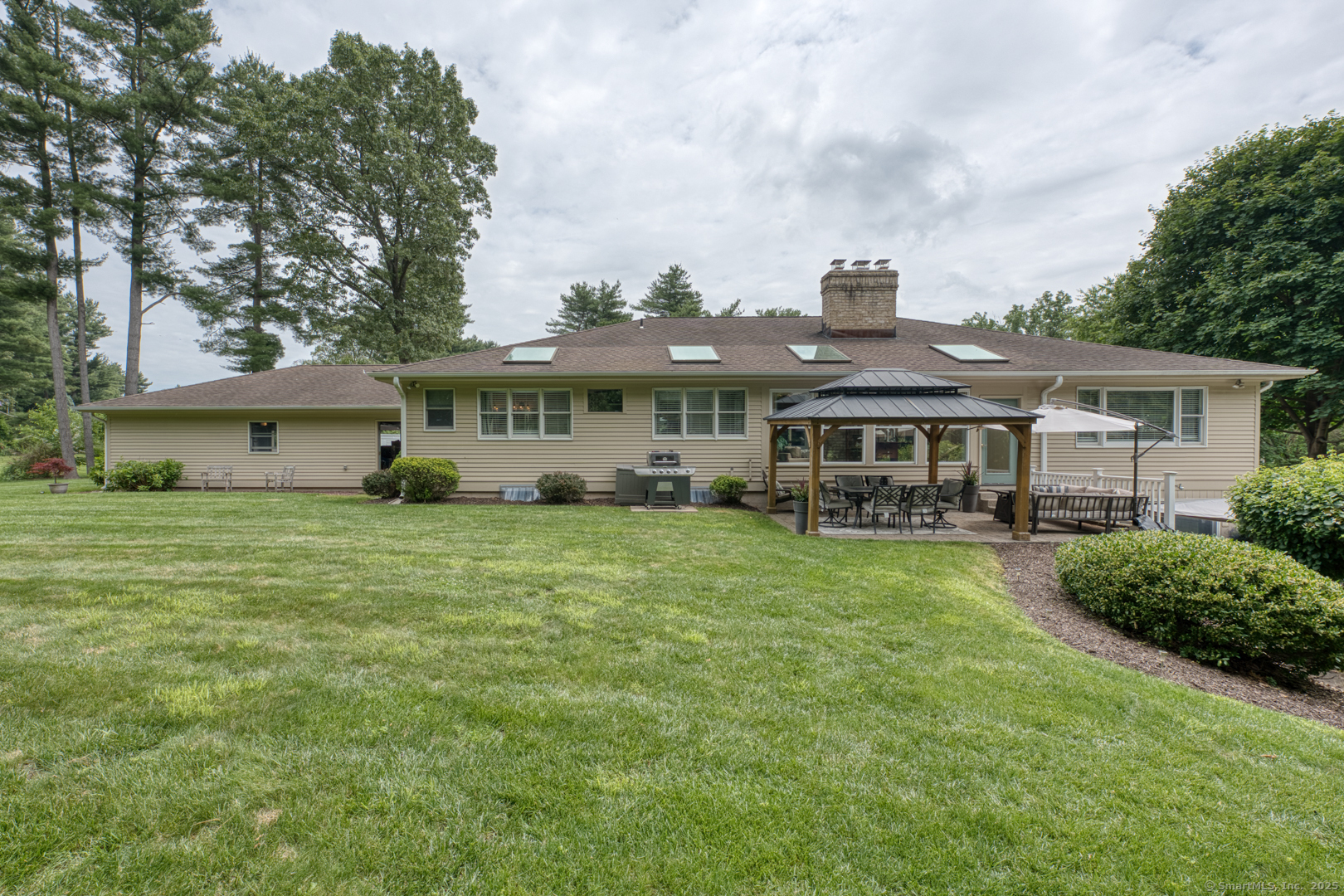 Property Photo: 425 Pattonwood Drive CT 06489