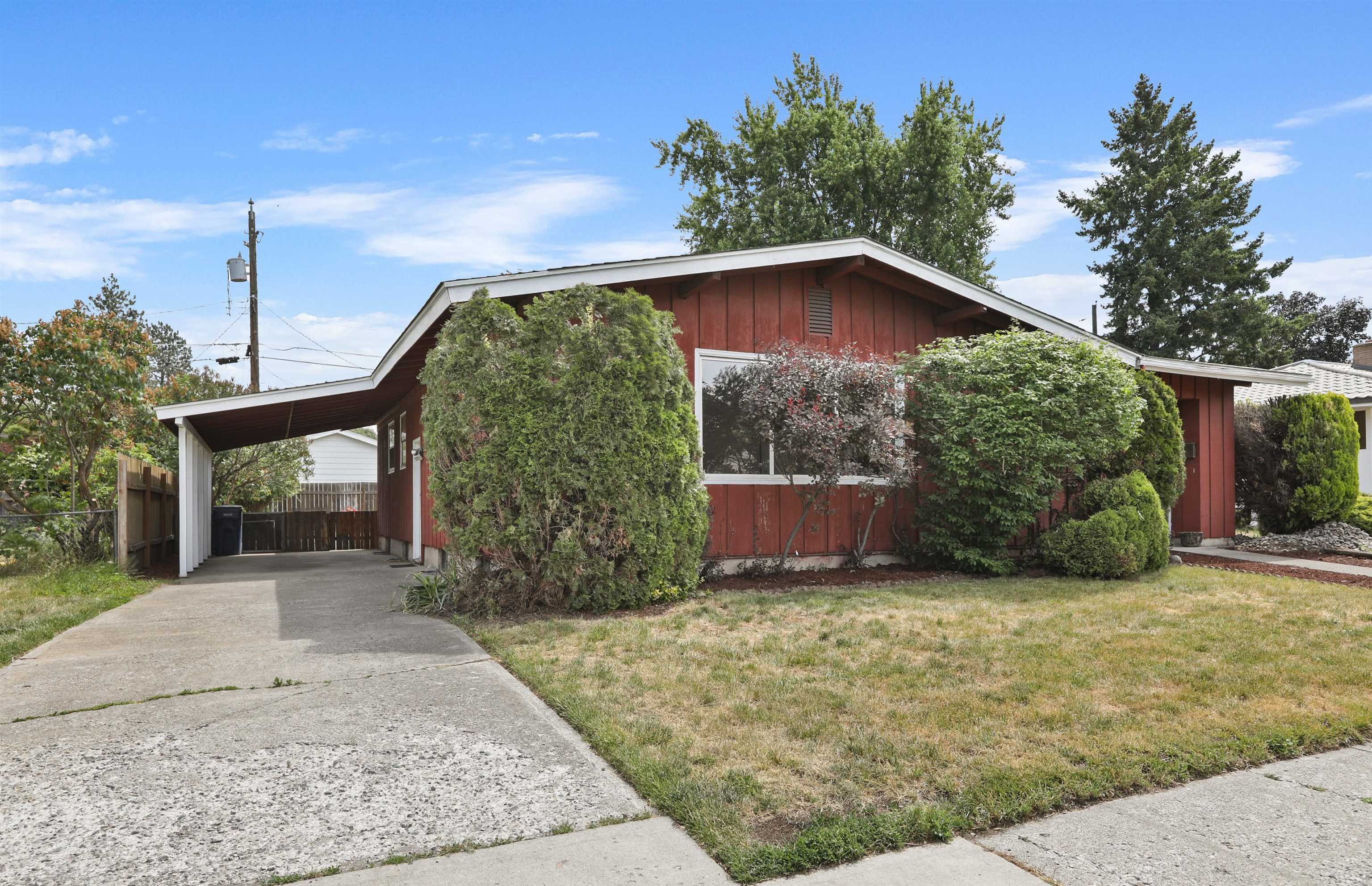 5804 N Maple St  Spokane WA 99205 photo