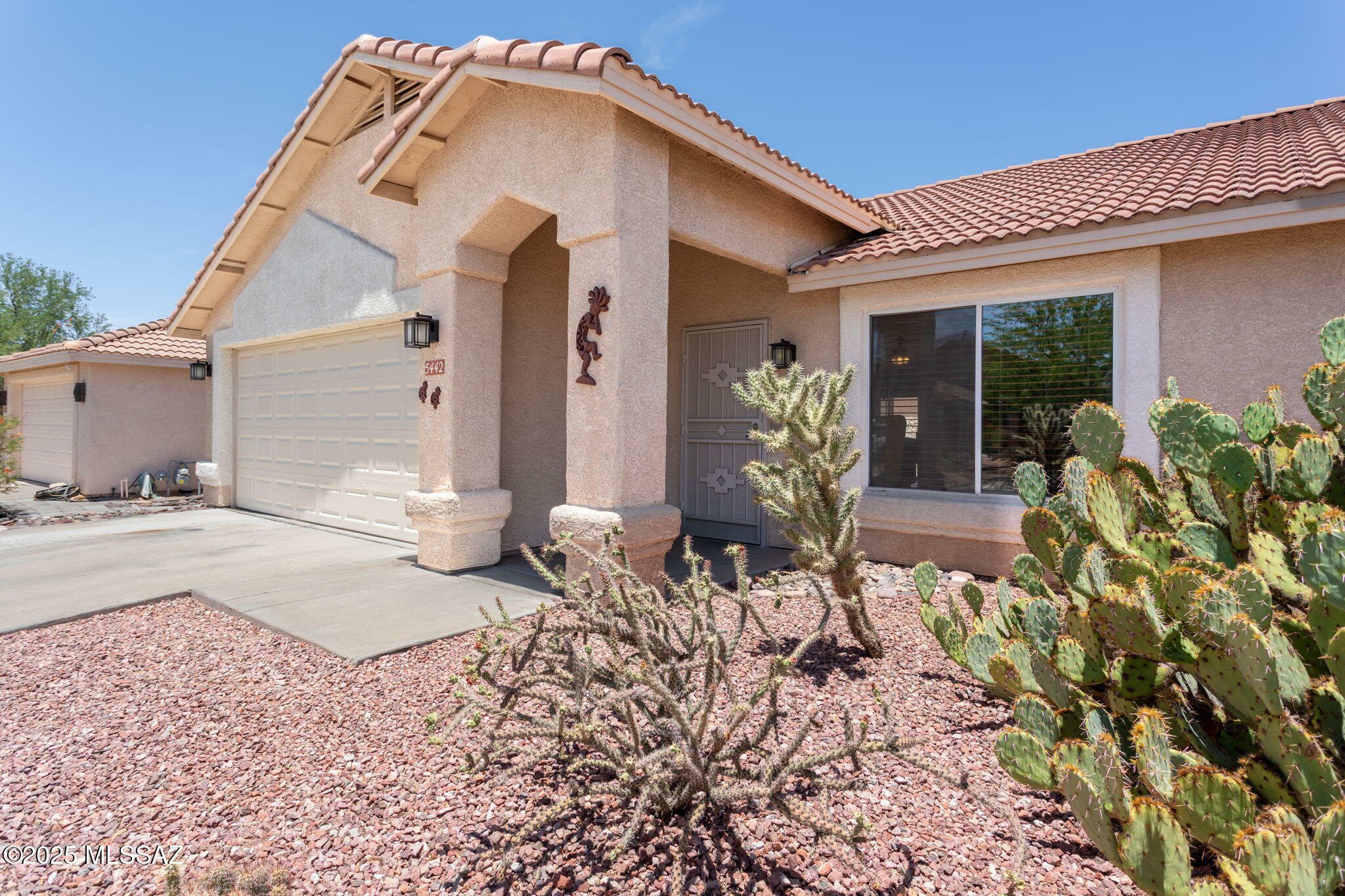 Property Photo: 5442 W Cochie Springs Street AZ 85658