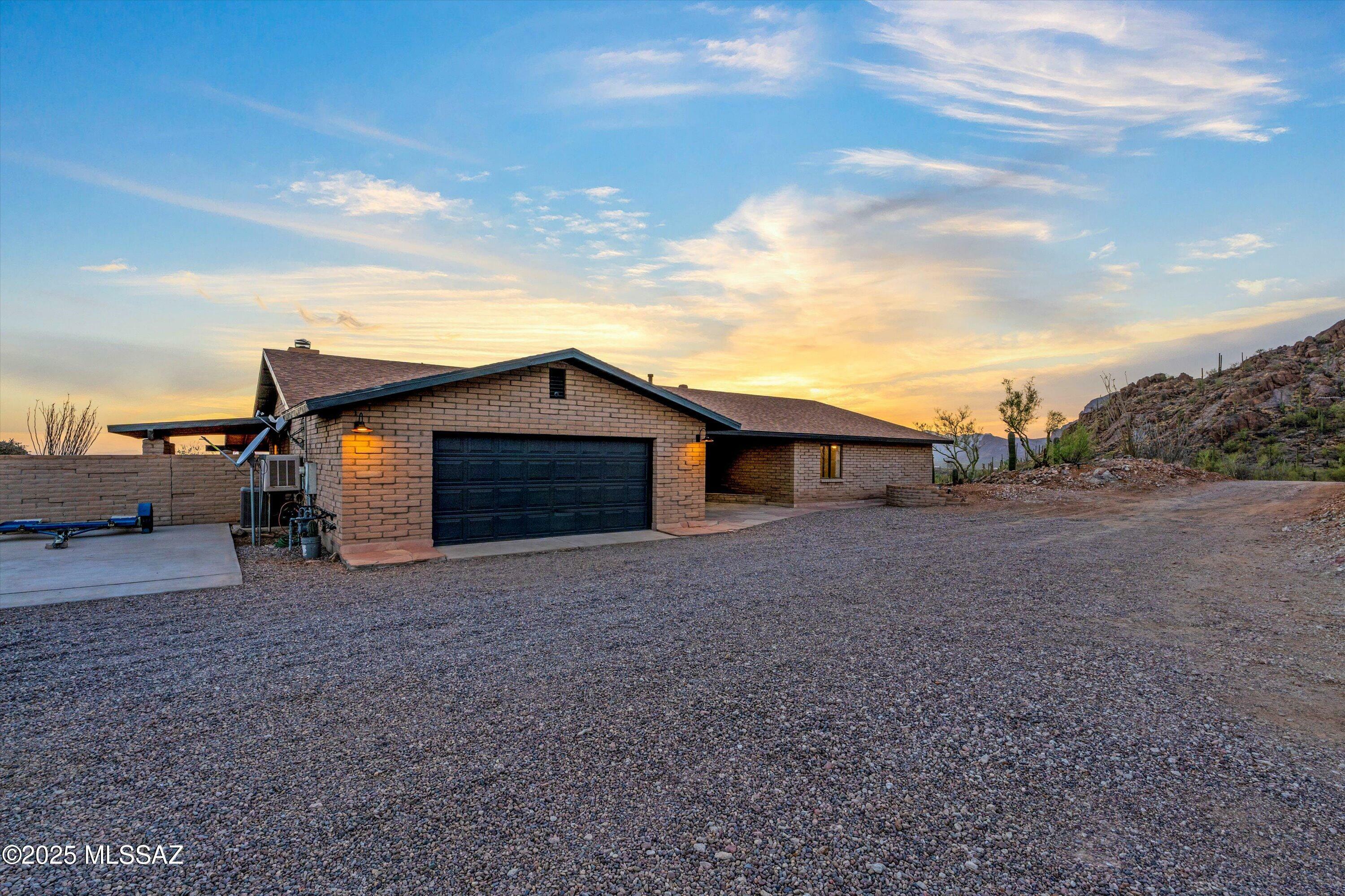 Property Photo: 5375 S Gila Avenue AZ 85746