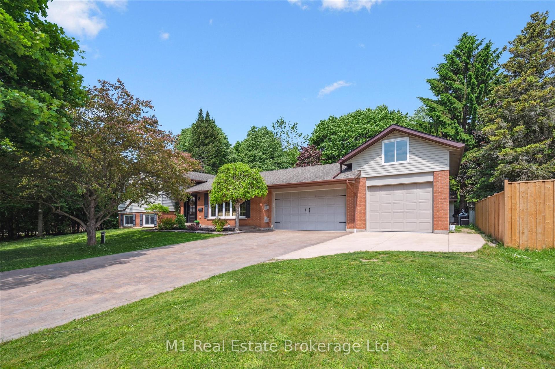 Property Photo:  765 Bon Accord Street  ON N1M 3A2 