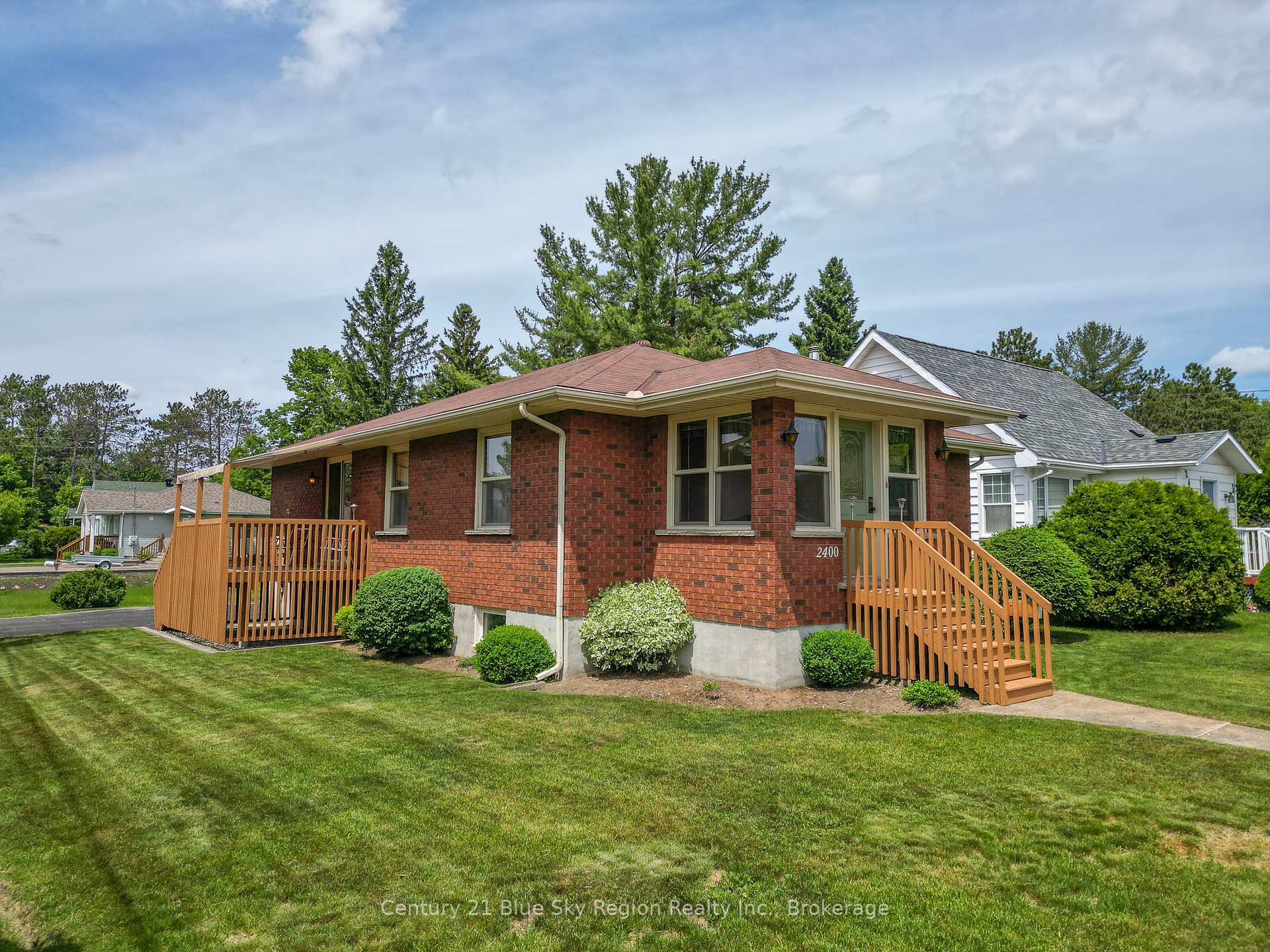 Photo de la propriété: 2400 Alexander Road ON P1B 8A1