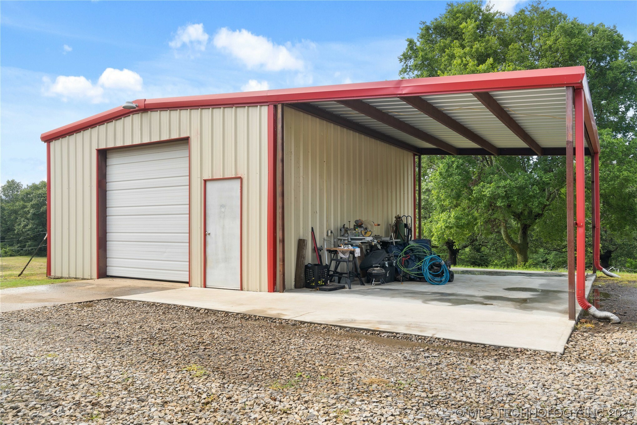 Property Photo: 110094 S 4680 Road OK 74936
