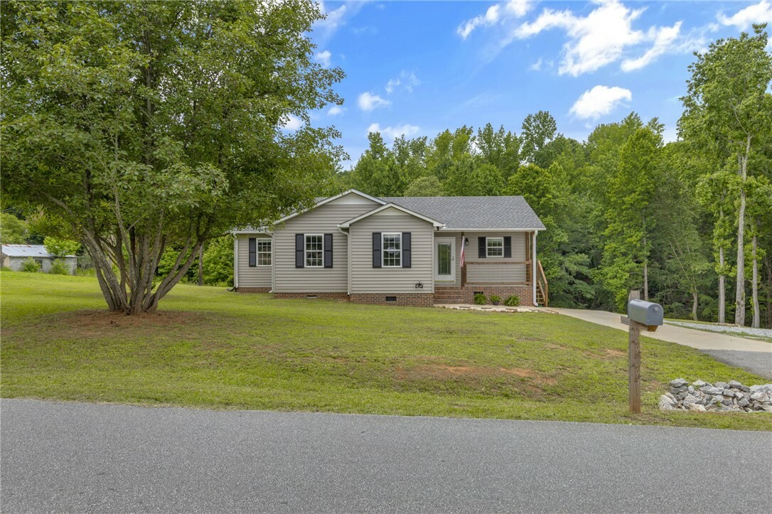 Property Photo: 1330 Grove Road SC 29621
