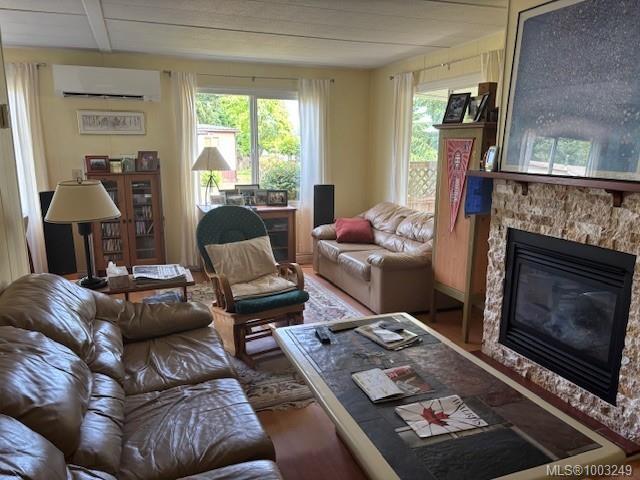Property Photo: 135 Brinkworthy Rd 2050 BC V8K 1S2